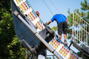 Maintenance Worker on Carnival Rides